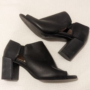 Soul Naturalizer Black Leather Ankle Booties, Women's Size 8